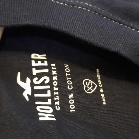 Hollister t shirt - Picture 2 of 3